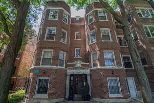 7648 N Greenview Ave in Chicago, IL - Building Photo