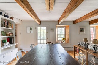 90 Upper Whitfield Rd in Accord, NY - Building Photo - Building Photo