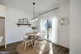 1024 Trinity Rd in York, PA - Foto de edificio - Building Photo