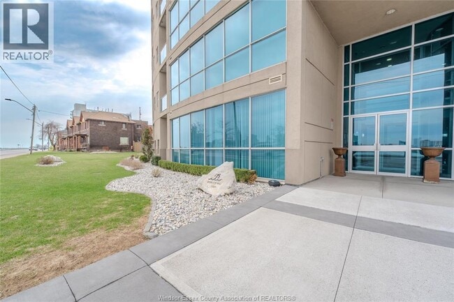 property at 1225 Riverside Dr W