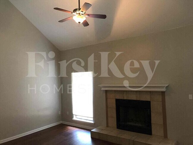 4018 Glenroy Dr in Memphis, TN - Building Photo - Building Photo