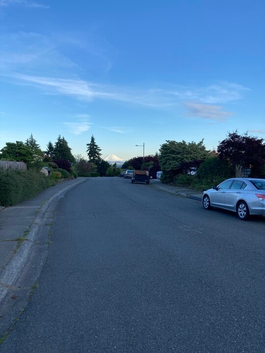 8208 NE 115th Way, Unit 1 in Kirkland, WA - Foto de edificio