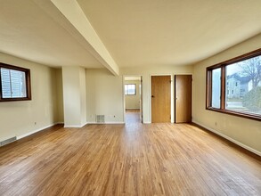 1027 Saint Clair Ave, Unit A in Sheboygan, WI - Building Photo - Building Photo