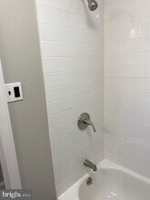 1335 S 8th St-Unit -2ND FL in Philadelphia, PA - Building Photo - Building Photo