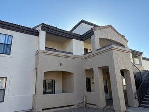 San Martin in Glendale, AZ - Building Photo - Building Photo