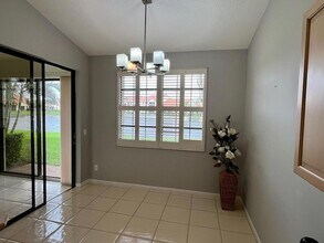8300 Waterline Dr in Boynton Beach, FL - Building Photo - Building Photo
