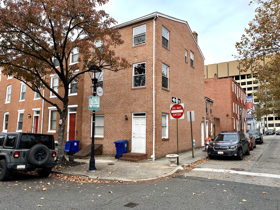 628 Portland St in Baltimore, MD - Building Photo