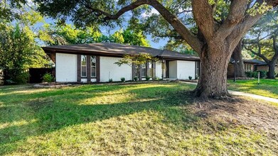 2416 Kimberly Ln in Plano, TX - Building Photo - Building Photo