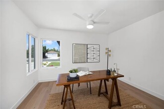 3518 S Burnside Ave in Los Angeles, CA - Building Photo - Building Photo