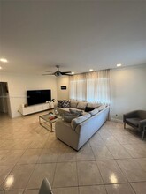 2915 Plunkett St, Unit 8D in Hollywood, FL - Foto de edificio - Building Photo