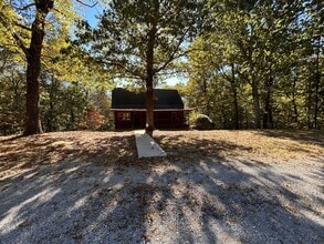 6704 Country Oaks Ln in Hixson, TN - Building Photo - Building Photo