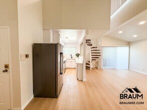 4404 Stern Ave in Los Angeles, CA - Building Photo - Building Photo