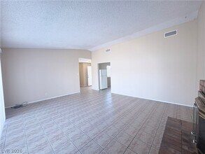4104 E Olive St in Las Vegas, NV - Building Photo - Building Photo