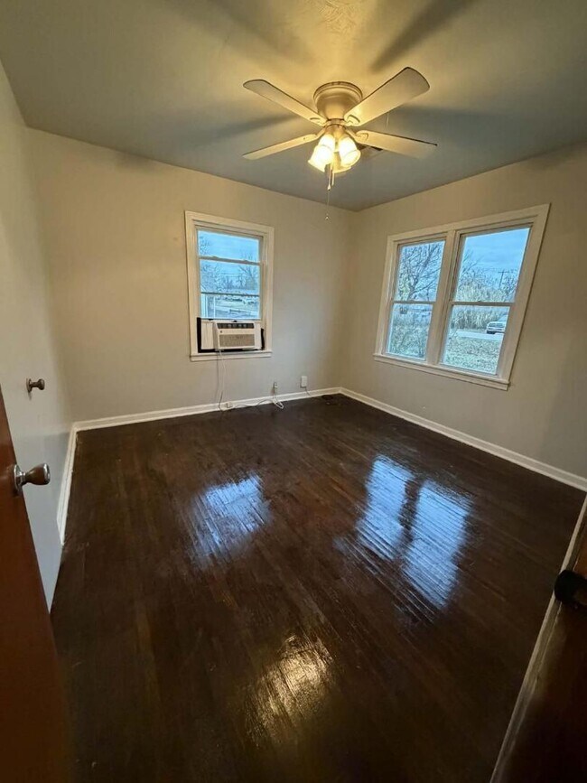 1216 N 6th St in Perry, OK - Building Photo - Building Photo