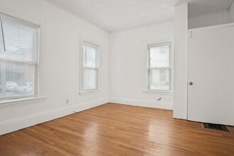 4 Harris Ave in Everett, MA - Building Photo - Building Photo