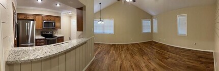 111 Briar Ridge Dr in Bellville, TX - Building Photo - Building Photo