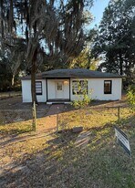 411 Courson St in Brunswick, GA - Building Photo