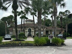 435 S Villa San Marco Dr, Unit 306 in St. Augustine, FL - Building Photo