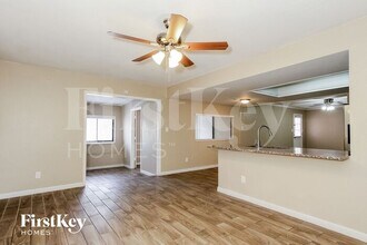 4527 W Mountain View Rd in Glendale, AZ - Foto de edificio - Building Photo