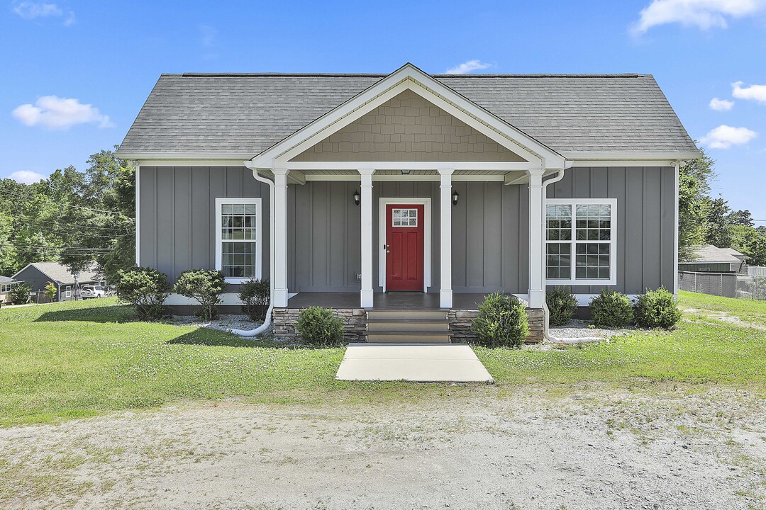 264 Lagrange St in Newnan, GA - Building Photo