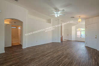 6339 E Garden Stone Dr in Tucson, AZ - Building Photo - Building Photo