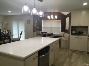 700 Fern Ave W, Unit 5 in McAllen, TX - Building Photo - Building Photo
