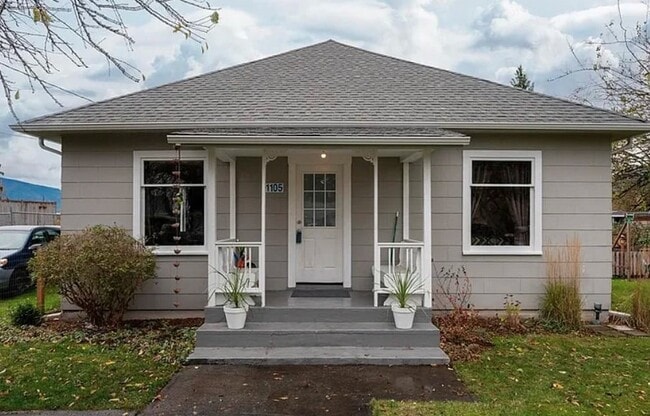 property at 1105 Curtis St