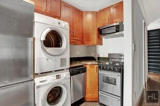 W 14TH ST., Unit 2A in New York, NY - Building Photo