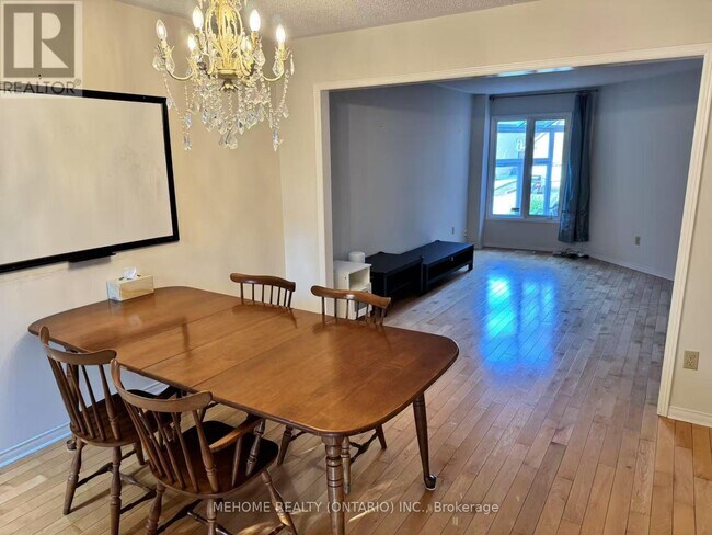 46 Cranleigh Dr in Markham, ON - Building Photo - Building Photo
