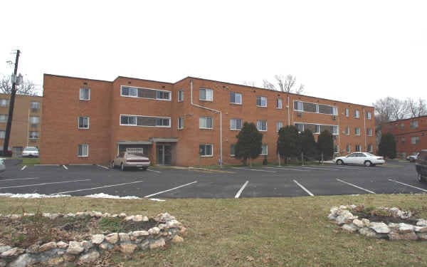 Diamond House Apartments in Gaithersburg, MD - Foto de edificio - Building Photo