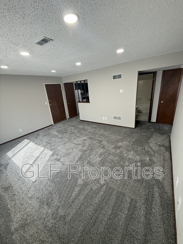 46 Bradford St in Seward, NE - Building Photo - Building Photo