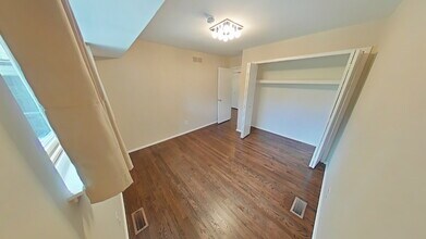 14200 Talbot St in Oak Park, MI - Building Photo - Building Photo