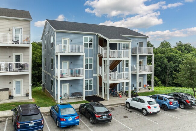 Helton Pointe Apartments in Williamstown, KY - Building Photo - Building Photo