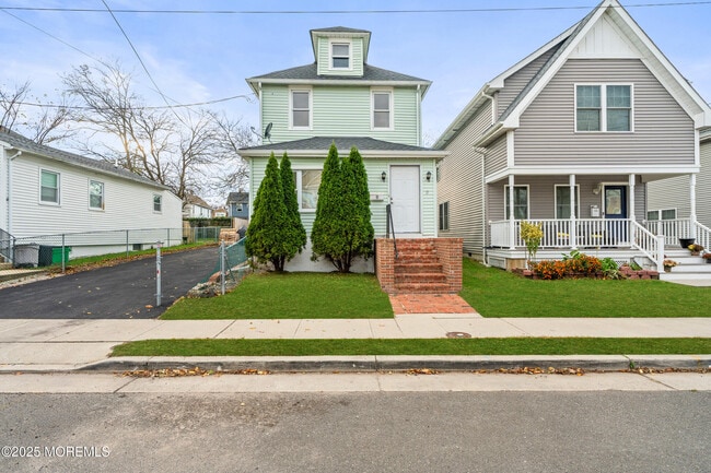 11 Dewitt Ave in Asbury Park, NJ - Building Photo - Building Photo