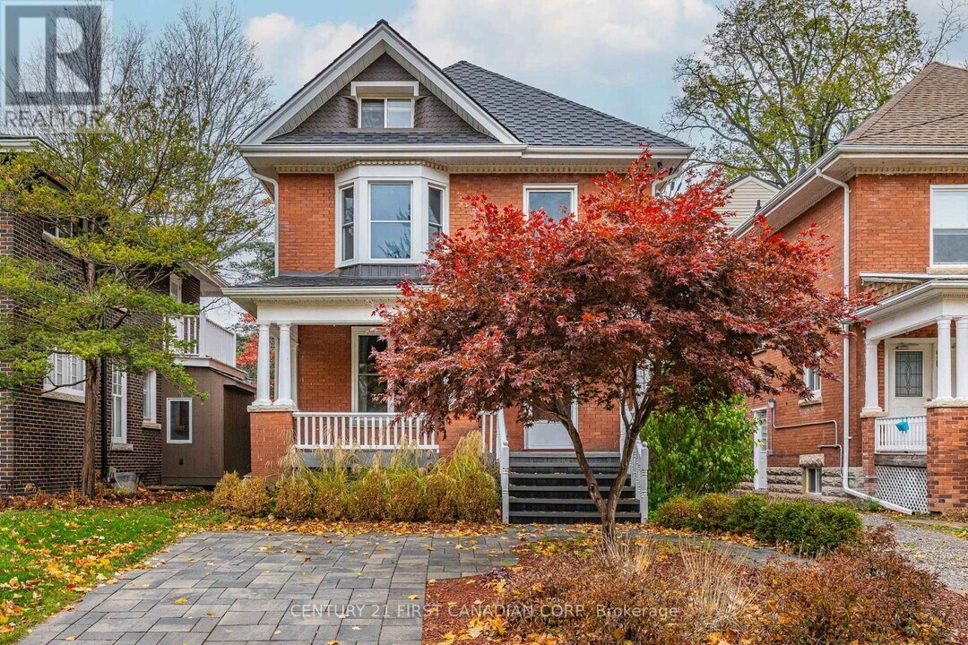 92 Hincks St in St Thomas, ON - Building Photo