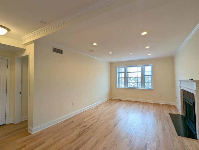 51 Langdon St, Unit 3 in Cambridge, MA - Building Photo - Building Photo