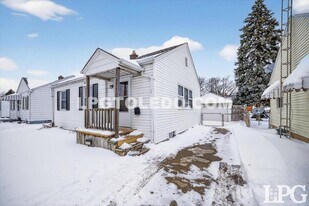 202 Waggoner Blvd in Toledo, OH - Building Photo