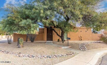 15219 N 51st Pl in Scottsdale, AZ - Building Photo - Building Photo