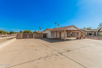 5505 W Sunnyslope Ln in Glendale, AZ - Building Photo - Building Photo