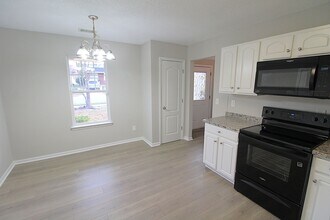 409 Peachtree Rd in Charlotte, NC - Building Photo - Building Photo