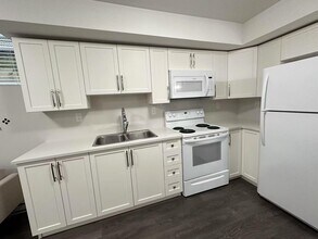 2104 165a St in Surrey, BC - Building Photo - Building Photo