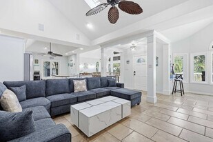 6 Ibis St in Hilton Head Island, SC - Building Photo