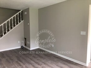 1012 3rd Ave E in Shakopee, MN - Building Photo - Building Photo