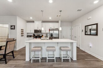 12875 Mosaic Pk Wy in Herndon, VA - Building Photo - Building Photo