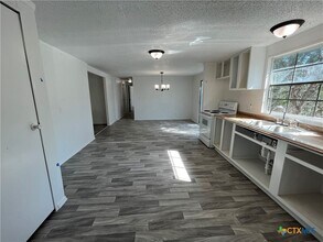 5037 Chimney Rock in Canyon Lake, TX - Building Photo - Building Photo