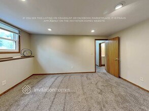 2457 Spruce Pl in White Bear Lake, MN - Building Photo - Building Photo