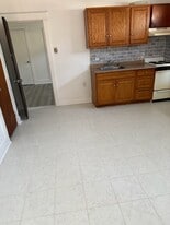 2318 Upland St in Chester, PA - Building Photo