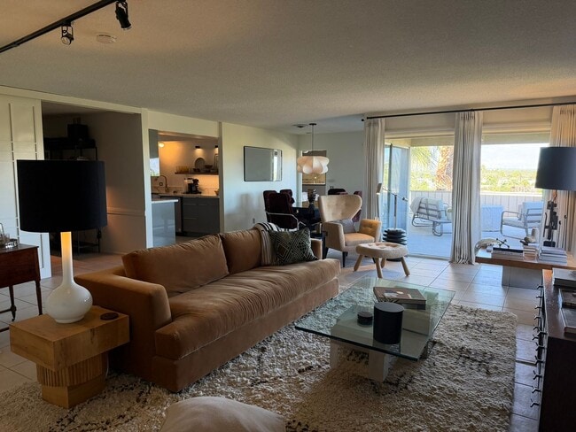 2022 Southridge Dr in Palm Springs, CA - Building Photo - Building Photo