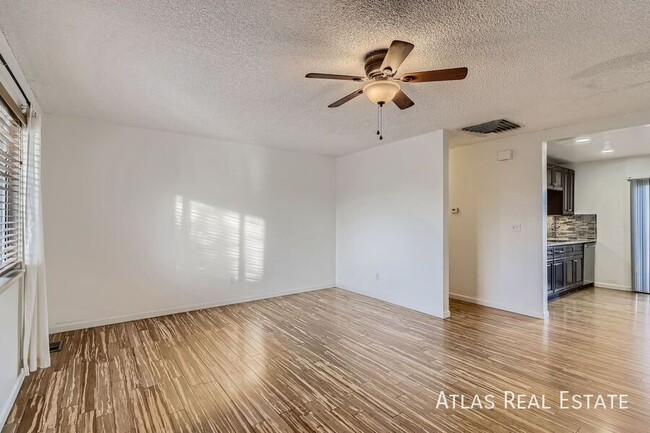 16105 E Bails Pl in Aurora, CO - Building Photo - Building Photo