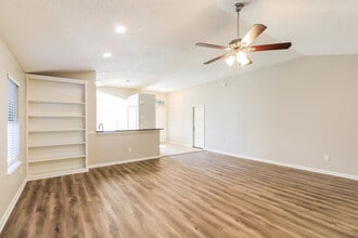 597 Prosperity Lake Dr in St. Augustine, FL - Building Photo - Building Photo